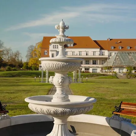 Parkresidenz Lychen, 7 *