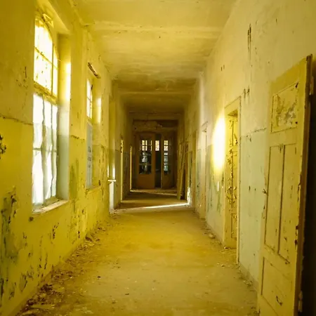 Parkresidenz Lychen, 7 *